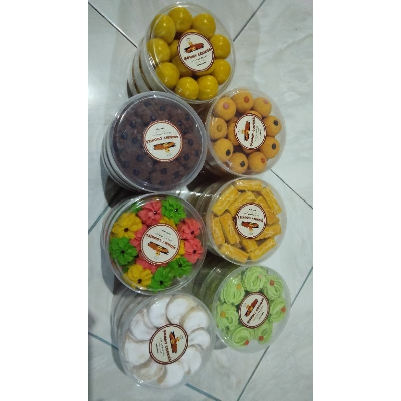 

Kue Kering Lebaran 250gram Mommy Cookies (Nastar, Kastengel, Monde Susu, Putri Salju, kue semprit, good time, sagu susu)