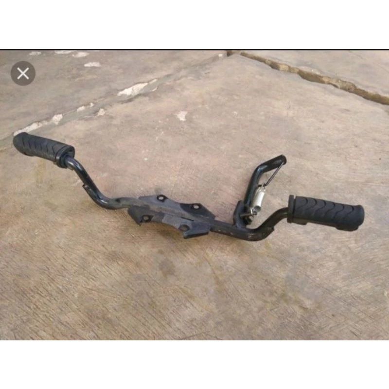 Footstep Pijakan kaki Depan Supra X 125 Fi Helm in (Original Copotan)