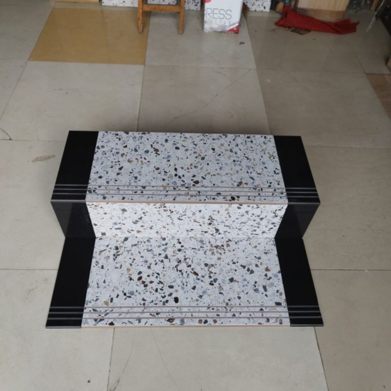 Granit anak tangga 30x80 dan 20x80