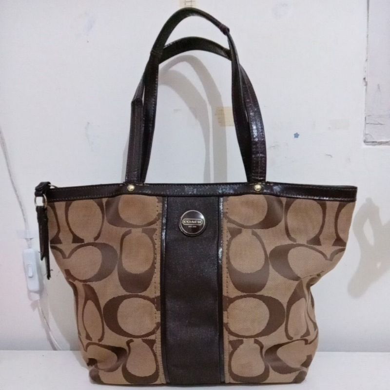 preloved coach signature canvas tote medium bag