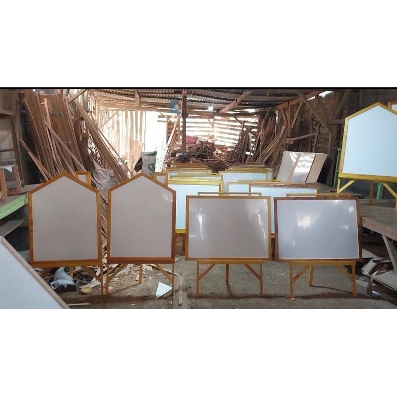 

papan tulis anak dengan ukuran besar 80x60cm +peyanga+sepidol+pengapus