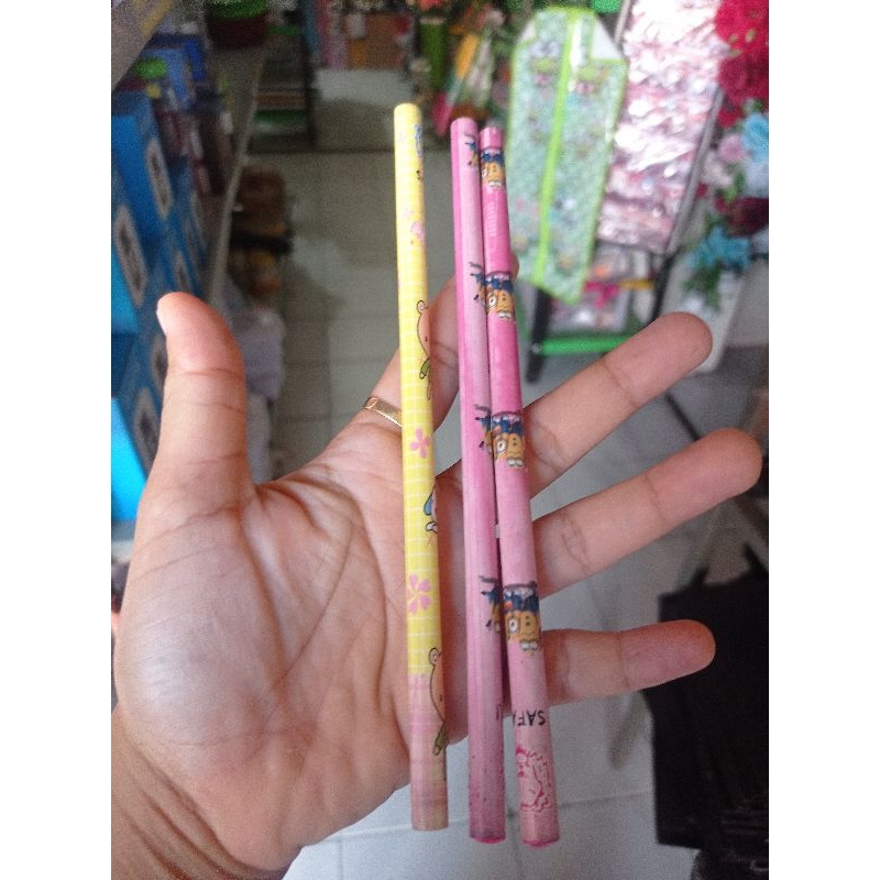 

pensil caracter