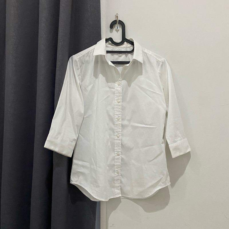 UNIQLO WHITE SHIRT KEMEJA PUTIH LENGAN PANJANG PRELOVED SECOND