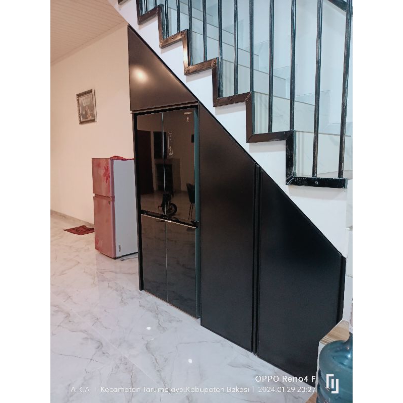 lemari bawah tangga costum / lemari tutup bawah tangga