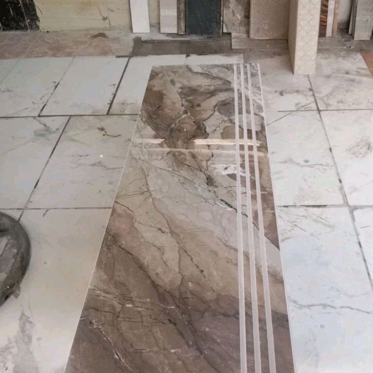 Granit anak tangga 30x120 cream motip