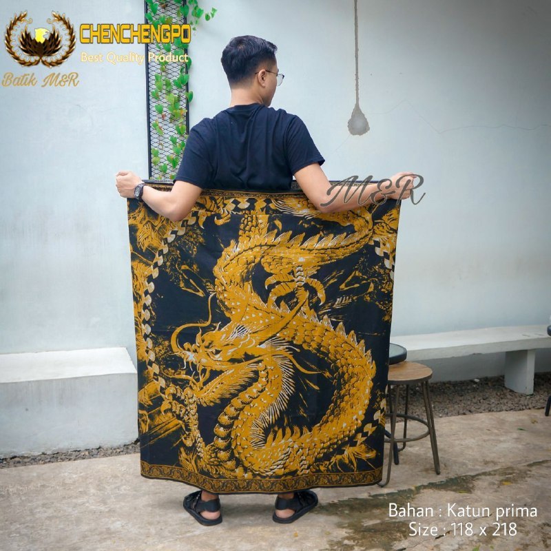 Sarung Batik Motif Naga Emas