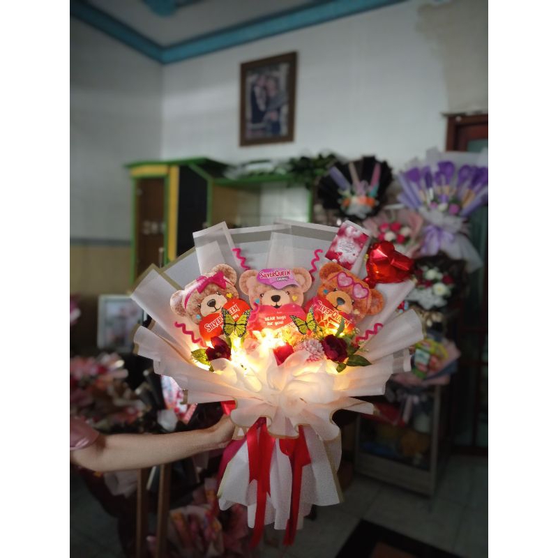 

Buket silverqueen beruang murah by instan gojek