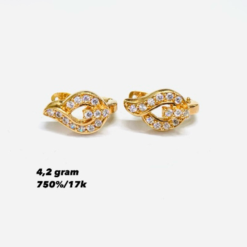 anting emas jepit fashion 750%/17k