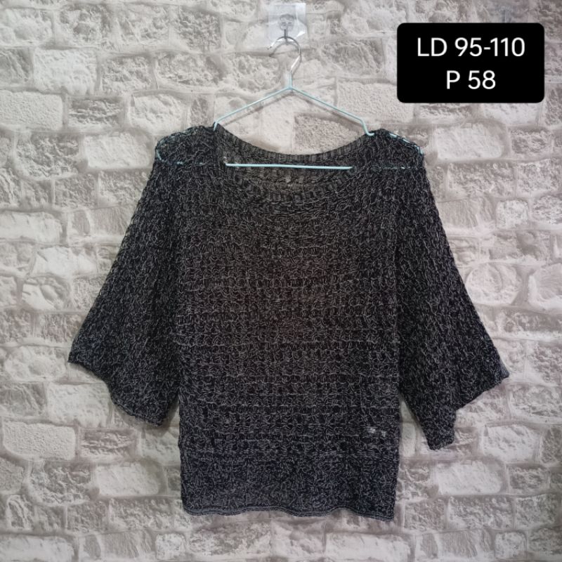 atasan jaring hitam lengan lebar