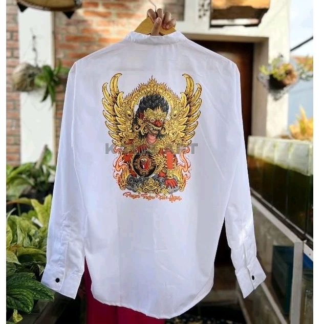 kemeja lengan panjang pangeran tangkas kori agung takora