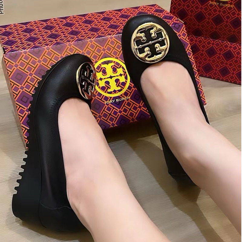 TERMURAH Sepatu Tory Burch Leather Wedges Full black gold / Tory Kulit / Tori / Sepatu Kulit Premium