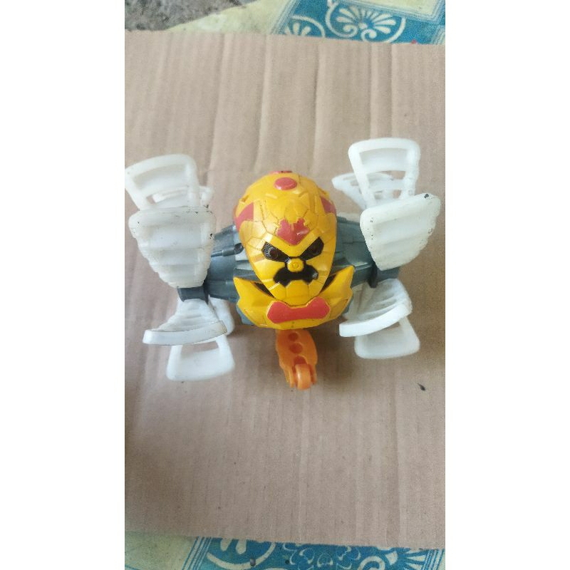 MAINAN RC REMOTE CONTROL ROBOT KALAJENGKING BATTLE ARMOUR HOMYPED
