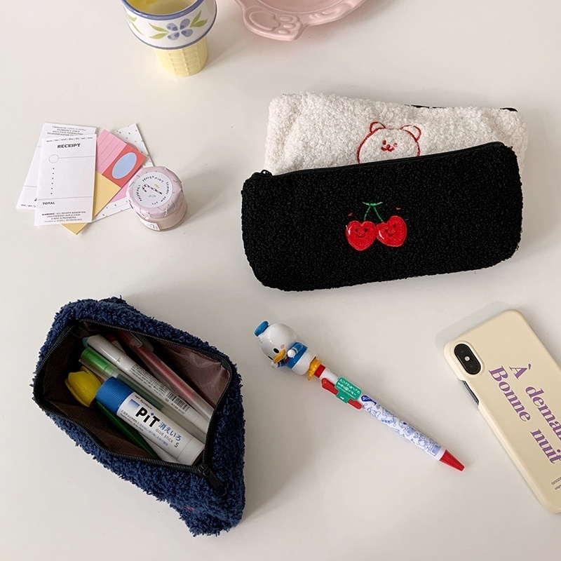 

[FS] Kotak Pensil Bulu Beludru Minimalis Aesthetic Korean Style Stationery Pen Case Kosmetik