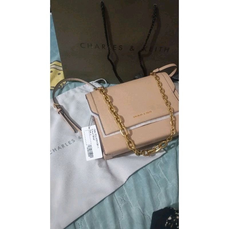 Tas CK sling bag Crossbody Chain Handle Front Flap warna beige