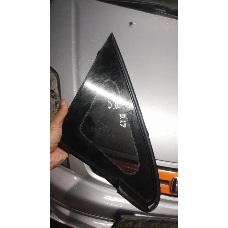 kaca segitiga depan Honda Stream