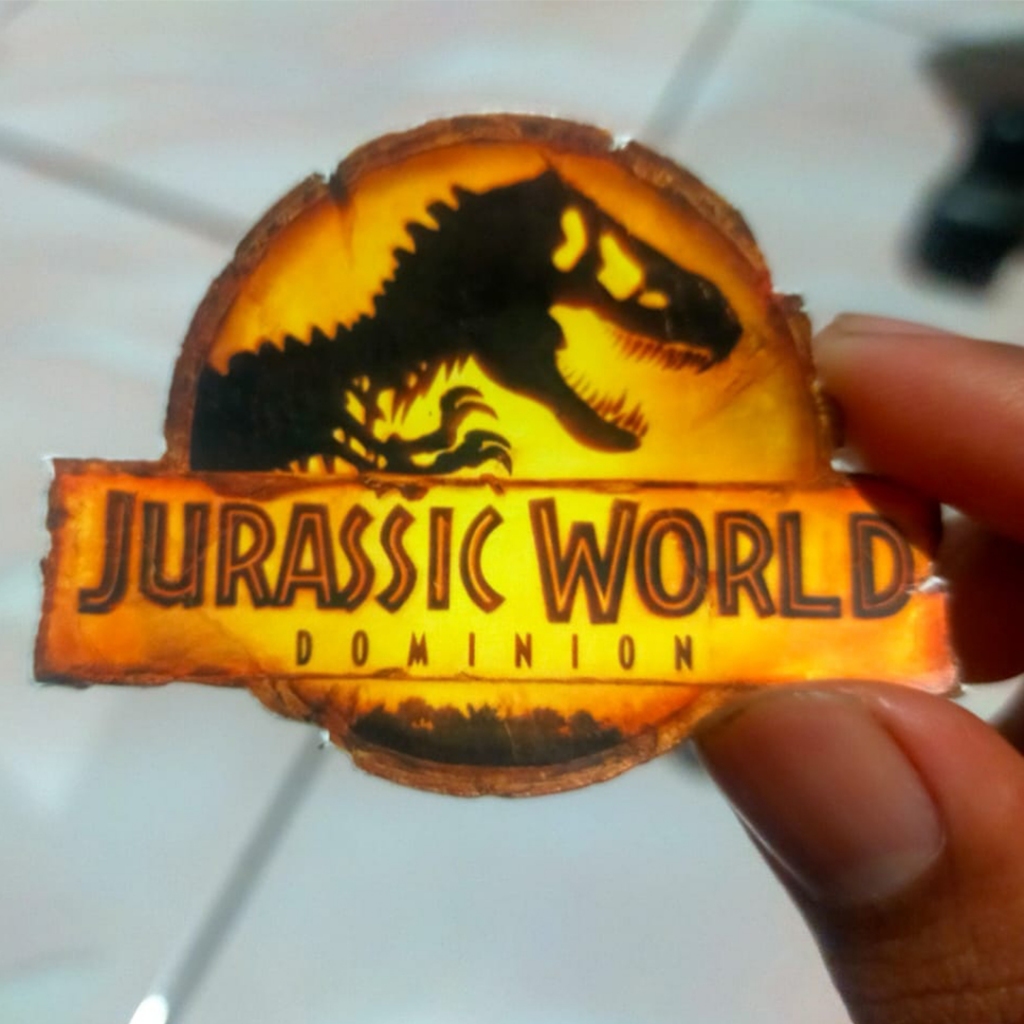 2 Stiker Jurassic World Dominion Vinyl Plastik (Anti Air)