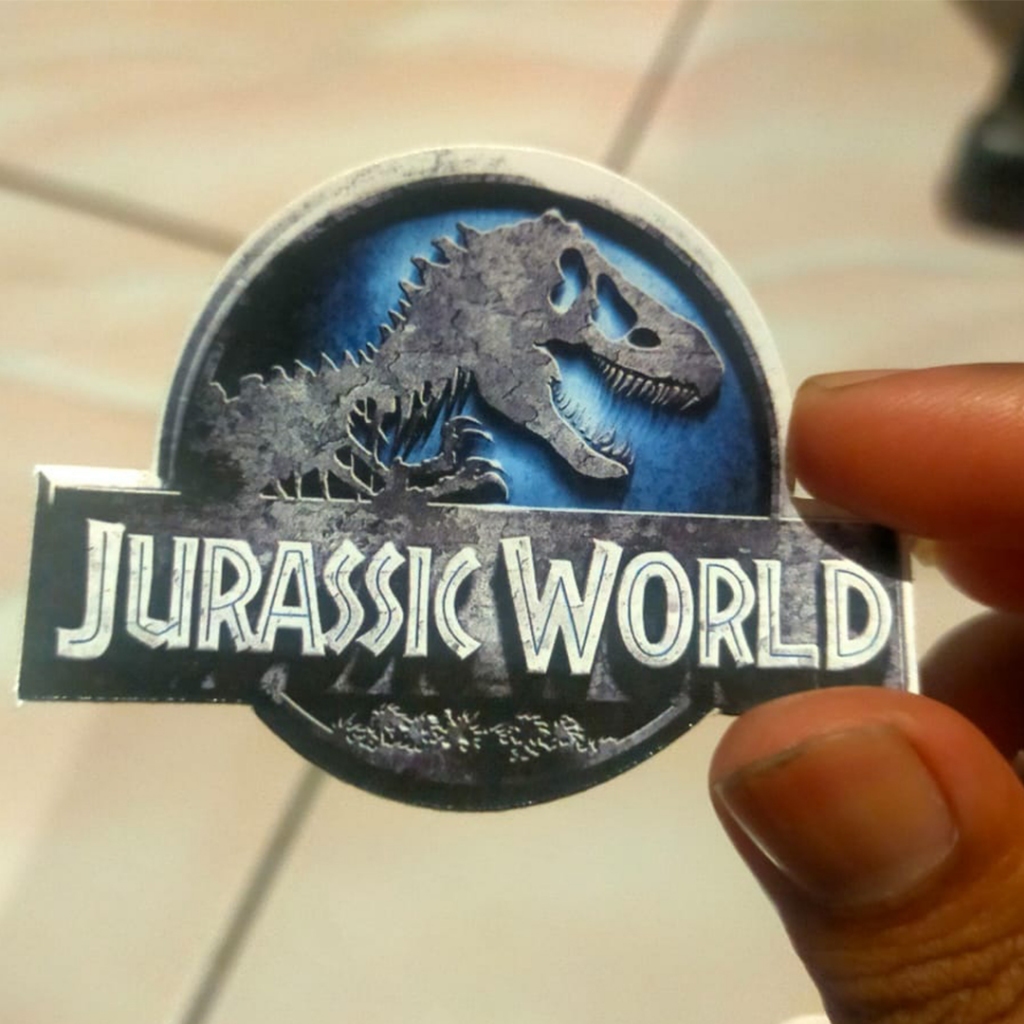 2 Stiker Jurassic World Vinyl Plastik (Anti Air)