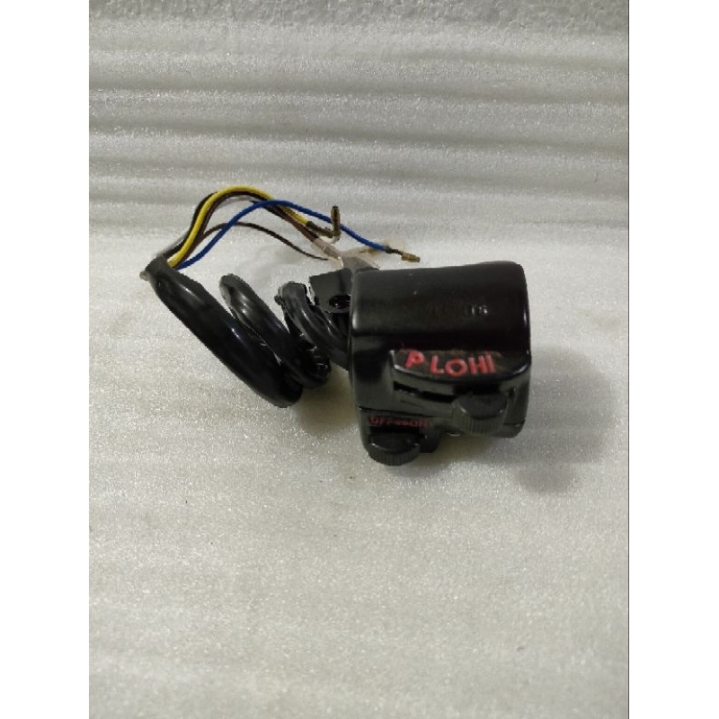 SAKLAR KANAN HOLDER KANAN GL 100 GL 125