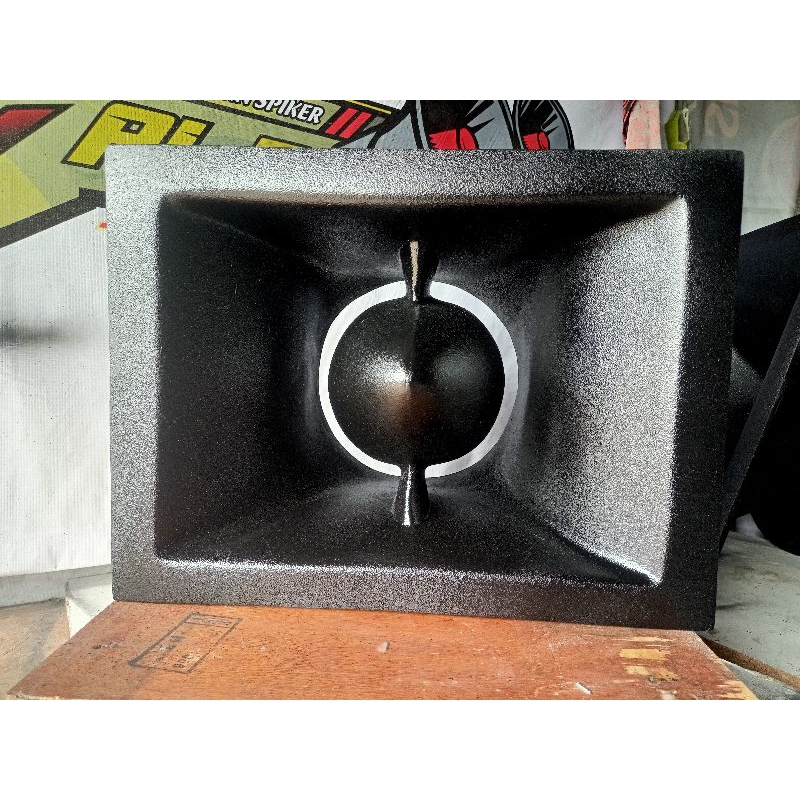 Horn rudal midle 12" inc (34×45)