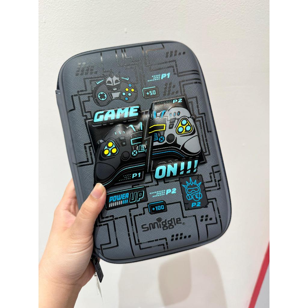

SMIGGLE EPIC ADVENTURES PENSILCASE HARDCASE GAME - TEMPAT PENSIL SMIGGLE