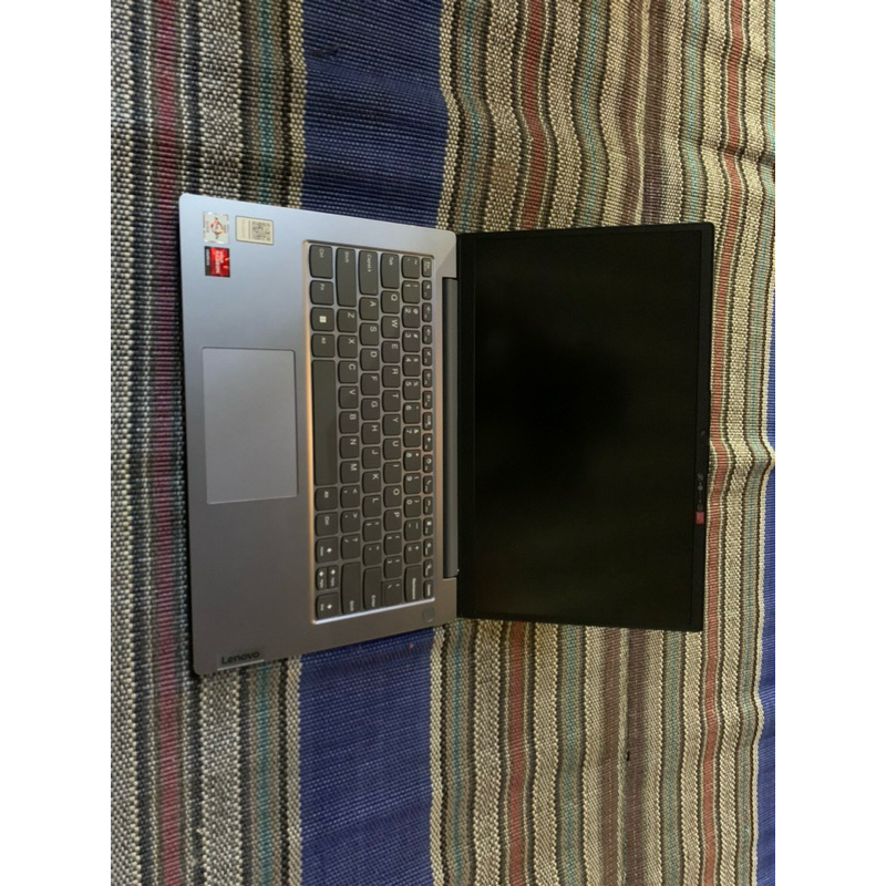 Lenovo v14 athlon silver 7120  8/256