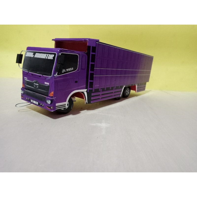 miniatur truk tronton Hino non lampu