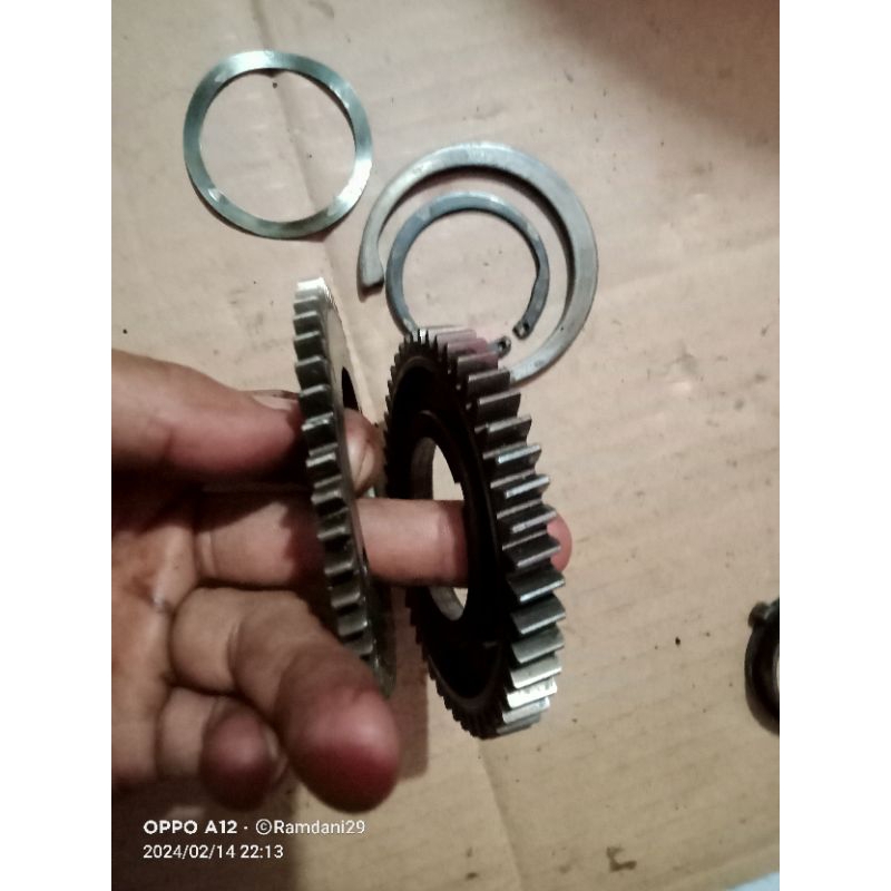 gigi noken as in minyak Xenia 1000cc VVT-i dan non VVT-i original copotan Jepang