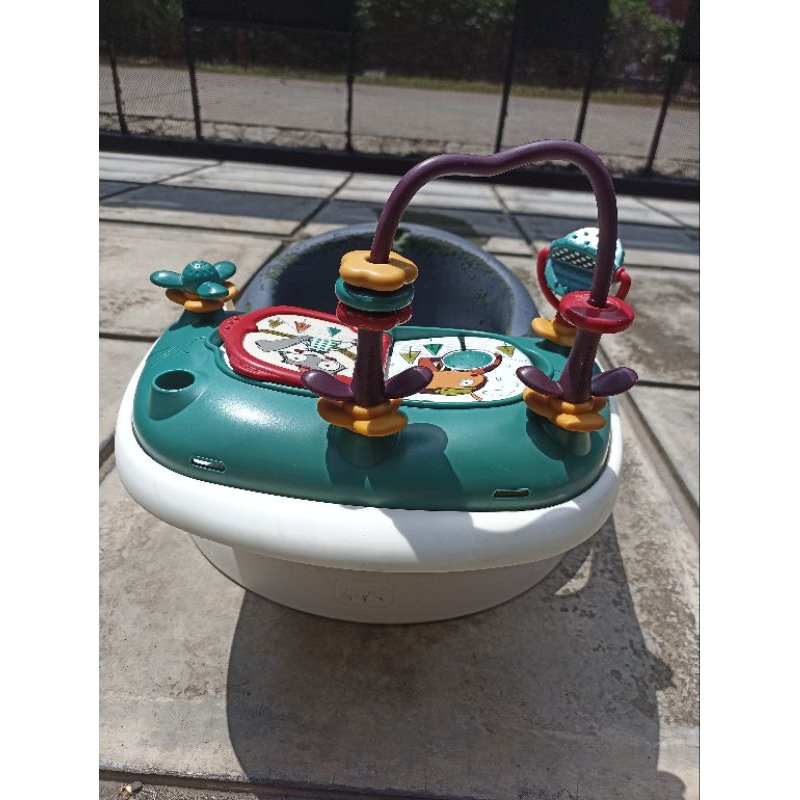 Mamas Papas Baby Snug with Play Tray Grey