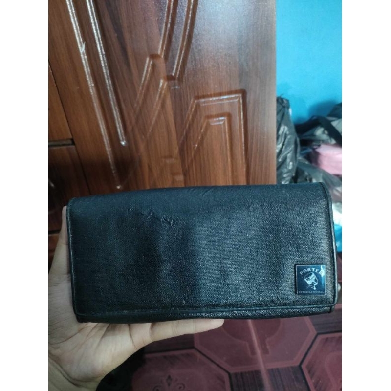 Dompet Porter International