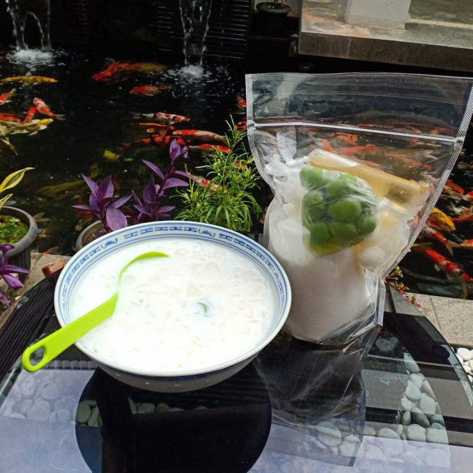 

MURAH LEBAY Es Kelapa Jelly Coconut Jelly Dessert Es Kelapa Muda Homemade