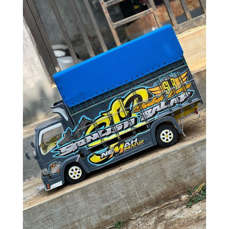 Promo terbaru Miniatur truk oleng Canter mobil mainan anak kekinian bisa belok kanan kiri
