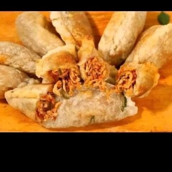 

cireng isi ayam suwir