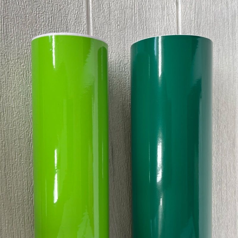 stiker skotlet hijau glossy merk DECOFIX