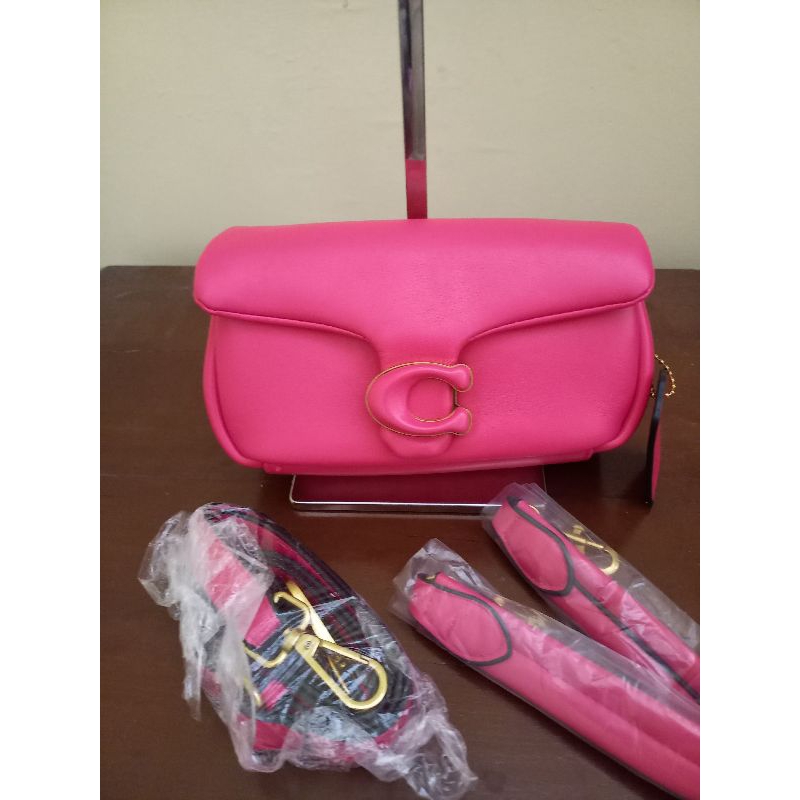 coach mini pillow bag. lengkap  tag, noser kondisi like new