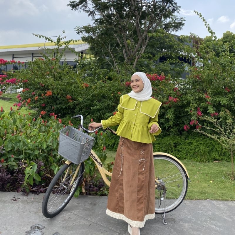 Ariel Set / setelan wanita / coquette outfit / baju lebaran / rok span / blouse wanita