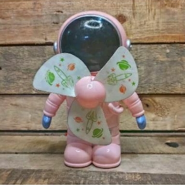 Mainkan Kipas Angin Astronot Pink