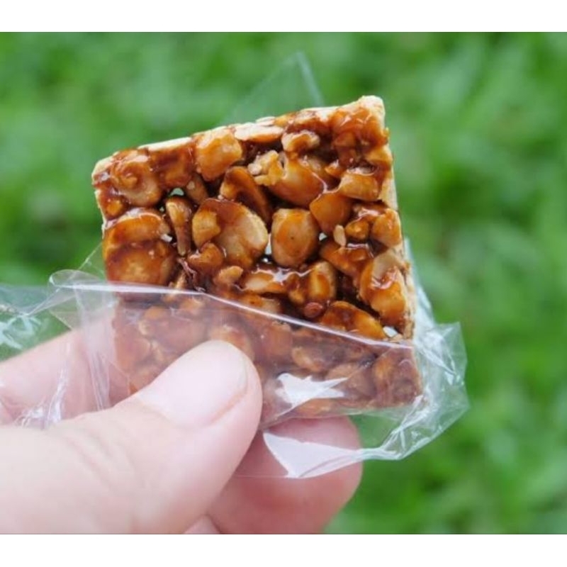 

Pias kacang isi 12keping,oleh oleh sumatra barat