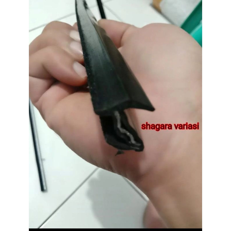 Virgo KARET MOULDING PELIPIT KACA MOBIL FUTURA & T120SS / KARET JEPIT KACA PINTU MOBIL SUZUKI FUTURA