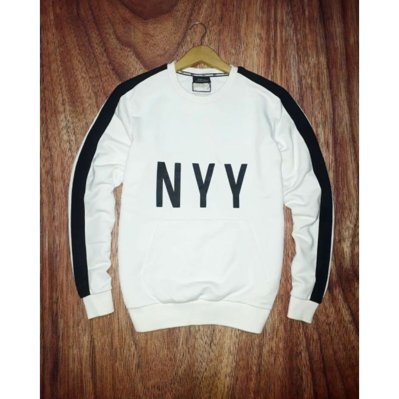 crewneck mlb bahan tebal putih bersih tanpa noda preloved