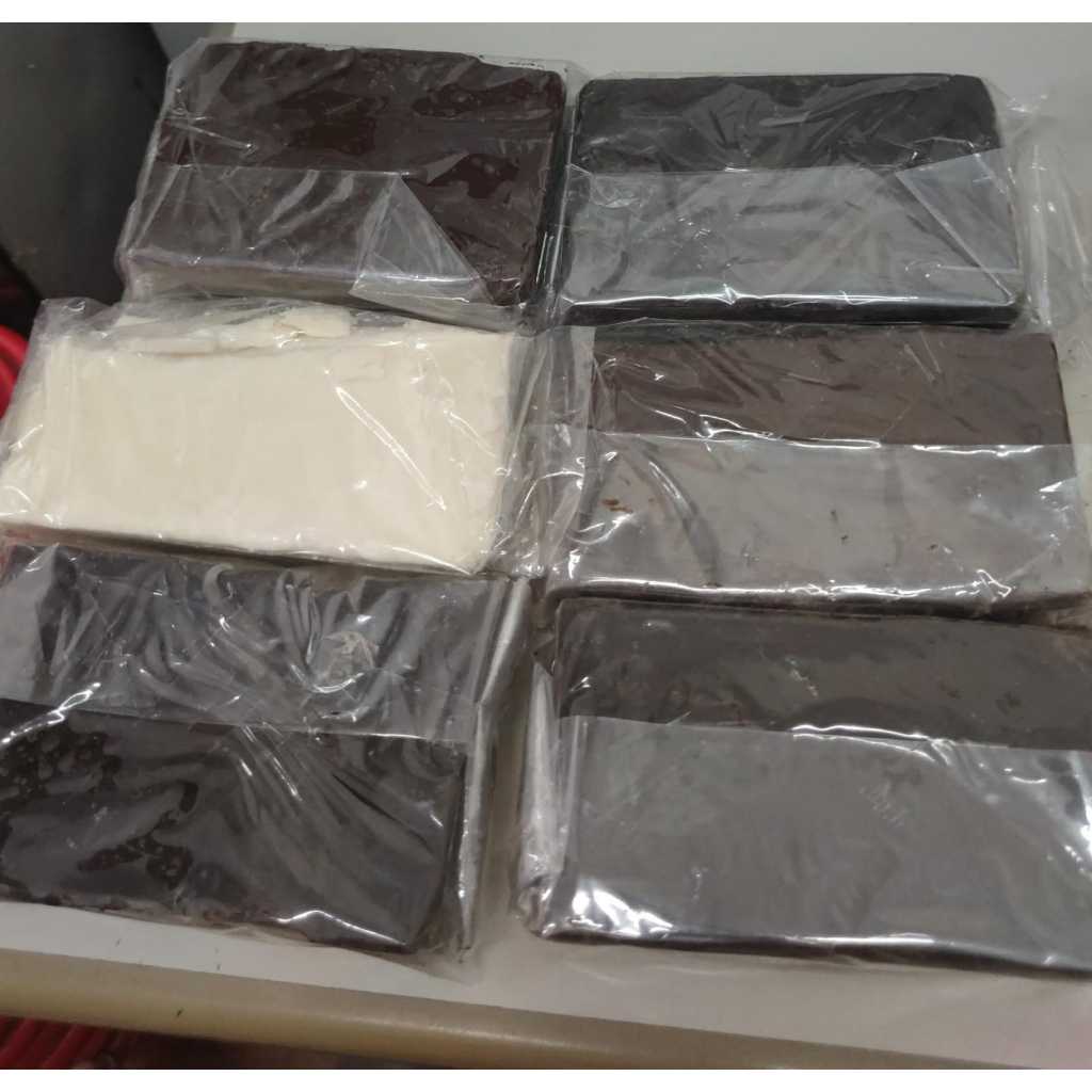 

ANEKA COKELAT BATANG 500 GRAM PUTIH/COKELAT/DARK/WHITE/COKELT BVATANGAN/CHOCHOLATE/D'CORE/TULIP COKLEAT BATANG/ELMER WHITE/COLLATA COMP DARK/MERCOLADE DARK/DIAMOND COKELAT/500 GRAM