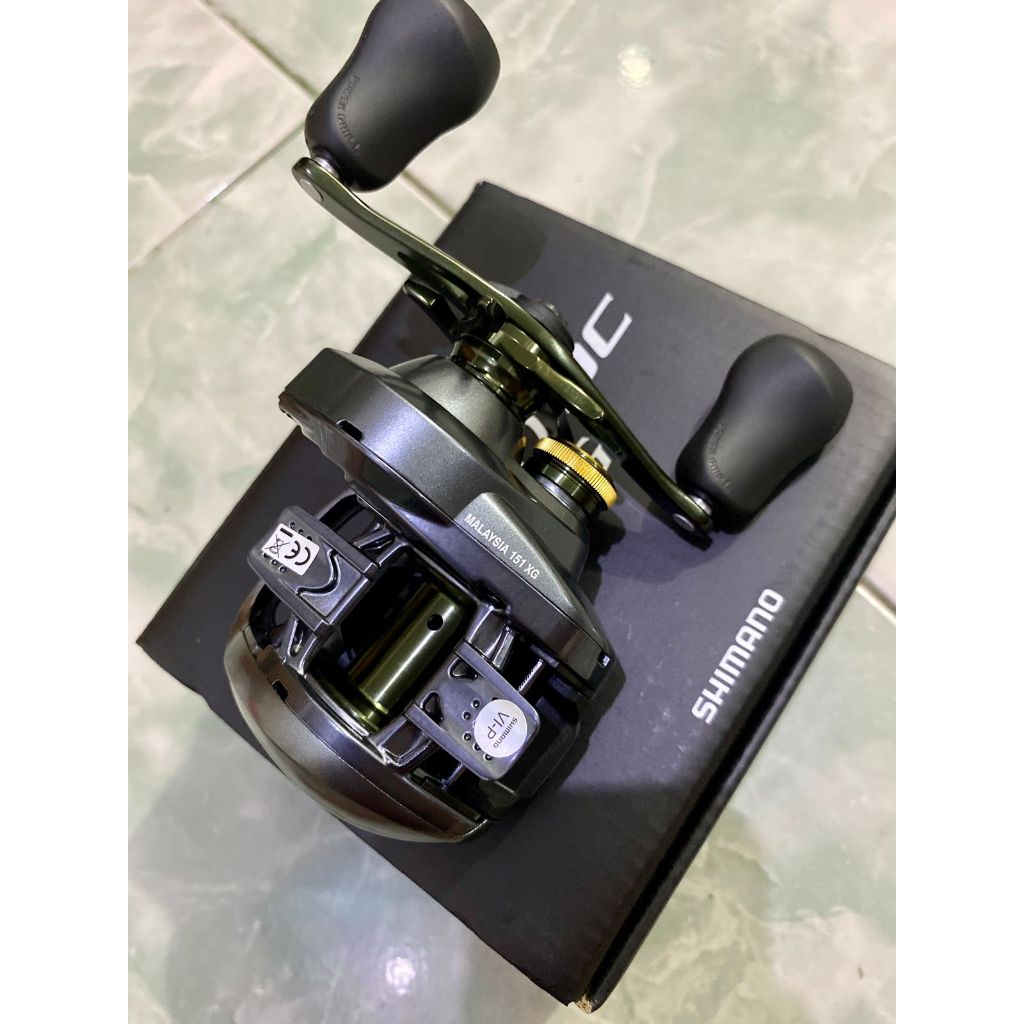 Reel Shimano Curado DC 151XG