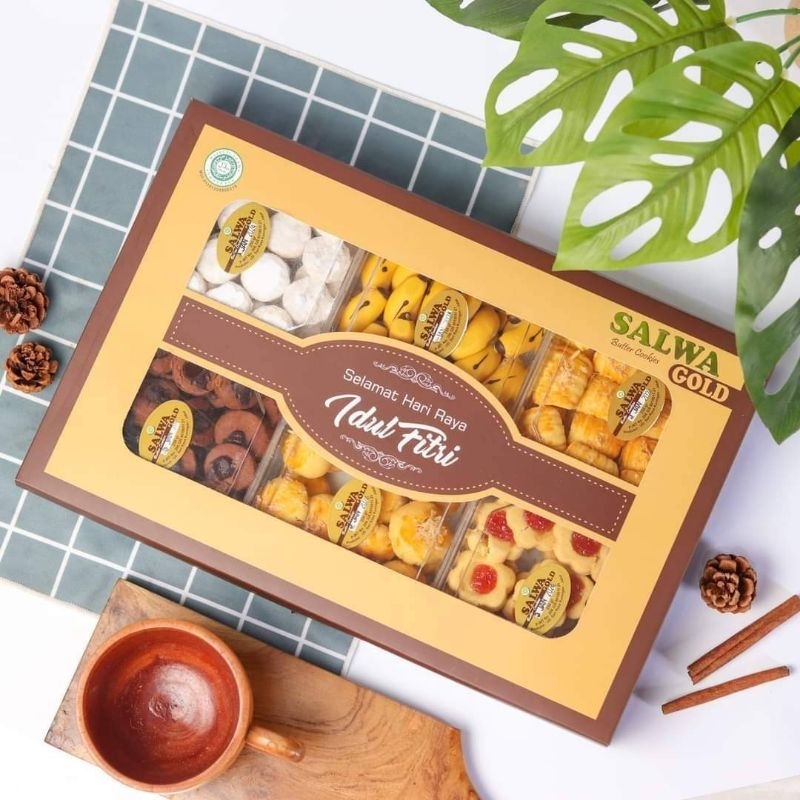 

HAMPERS PAKET KUE LEBARAN SALWA GOLD