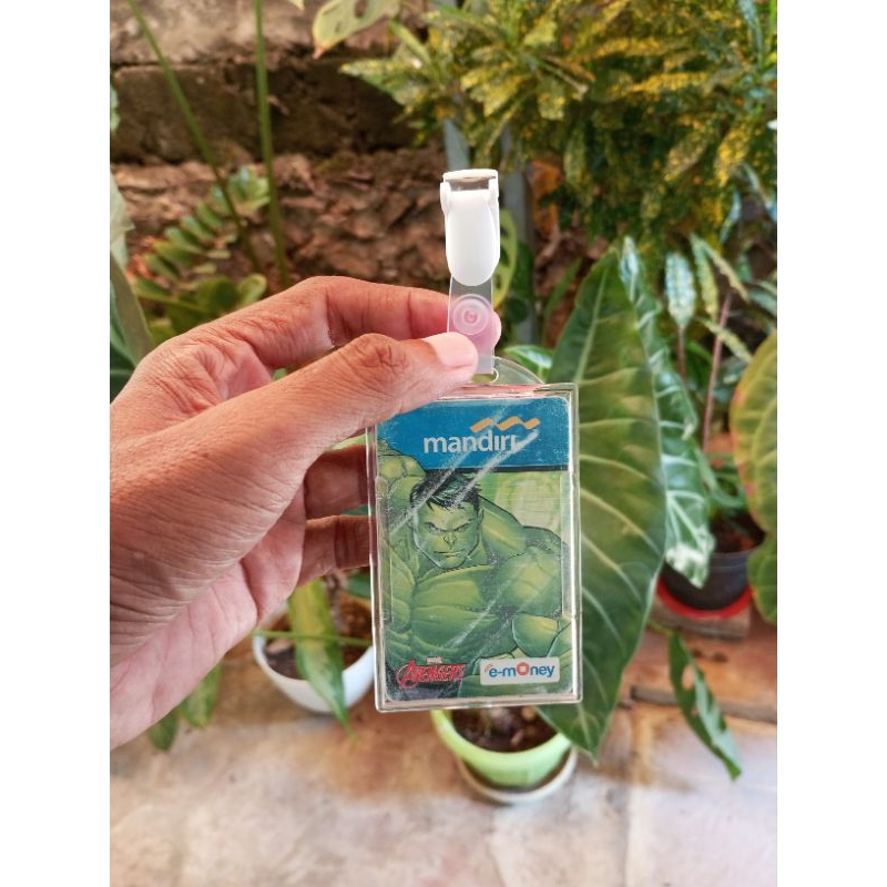 

Tempat ID Card Name Tag acrylic akrilik import bening plus jepitan penjepit kerang putih terlaris