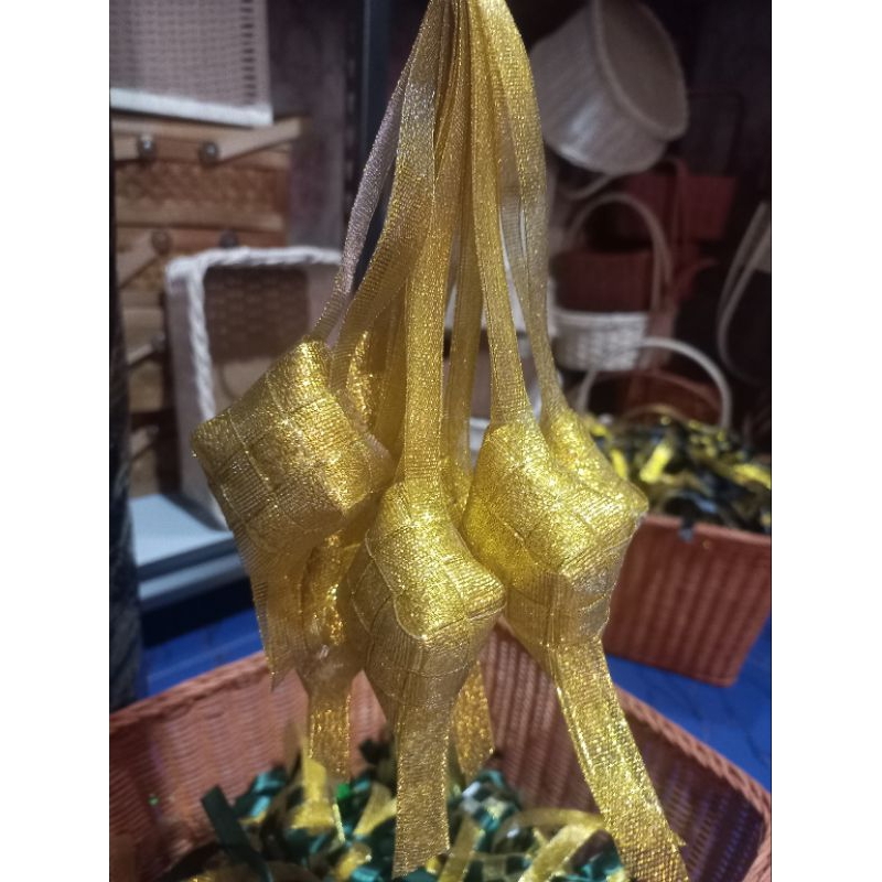 

ketupat kecil dari pita saten 1/2in