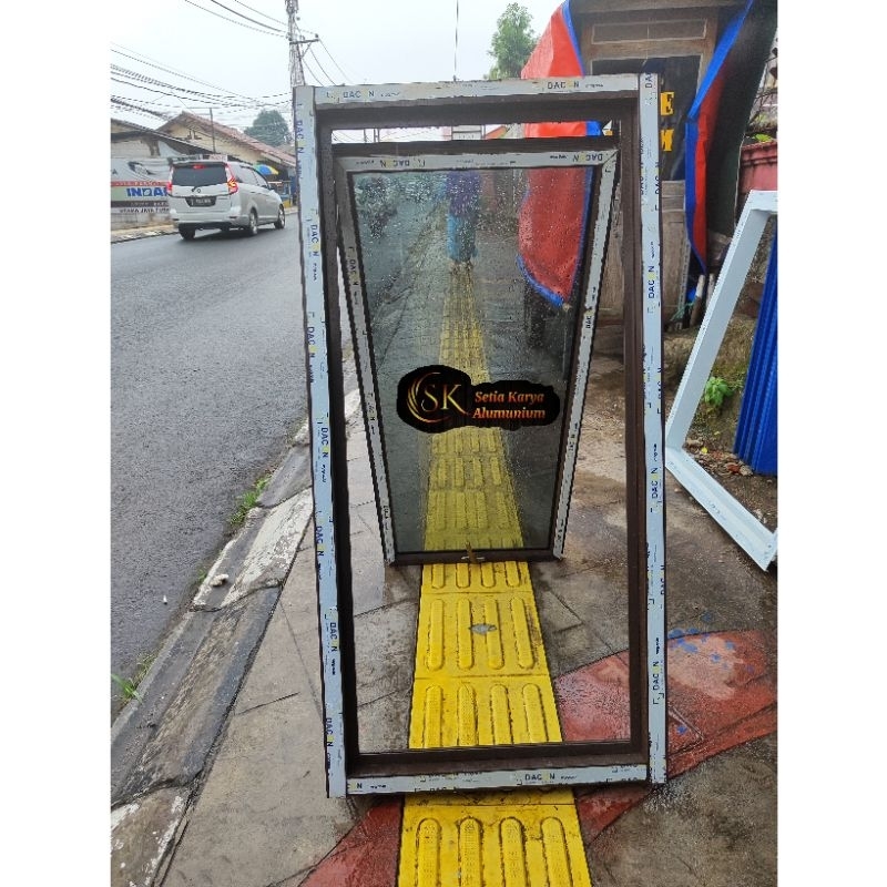 Jendela Alumunium ukuran 60x150