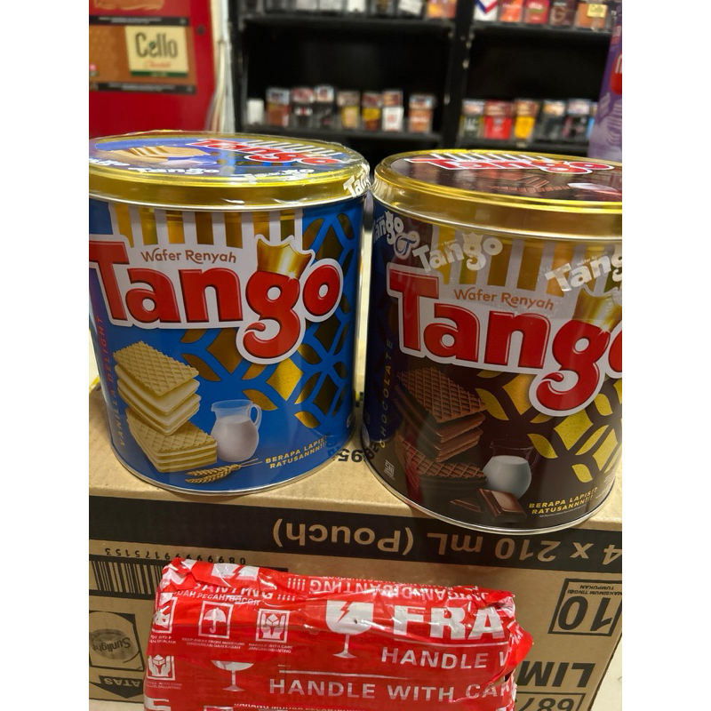 

Tango wafer kaleng coklat / vanilla