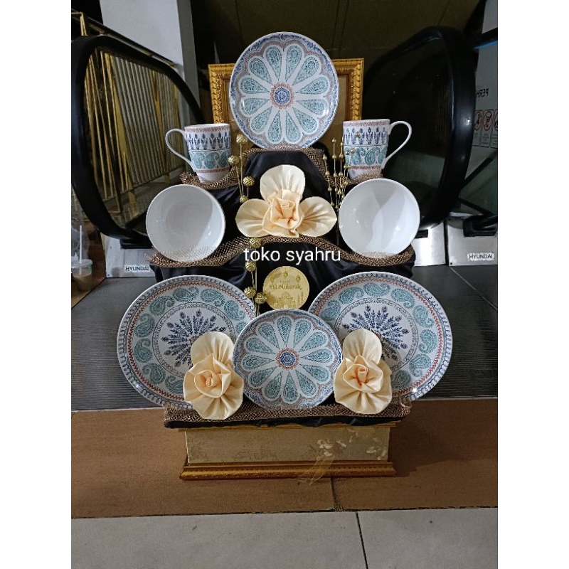 

parsel lebaran/parcel dinner set sango