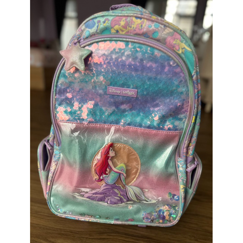 tas smiggle koper