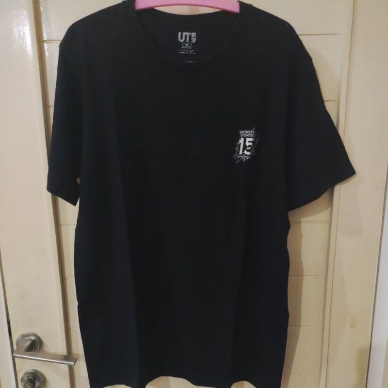 KAOS UNIQLO UT X MONSTER HUNTER 15TH ANNIVERSARY