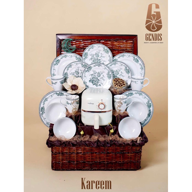 

PARCEL/HAMPERS EXCLUSIVE - Kareem Series